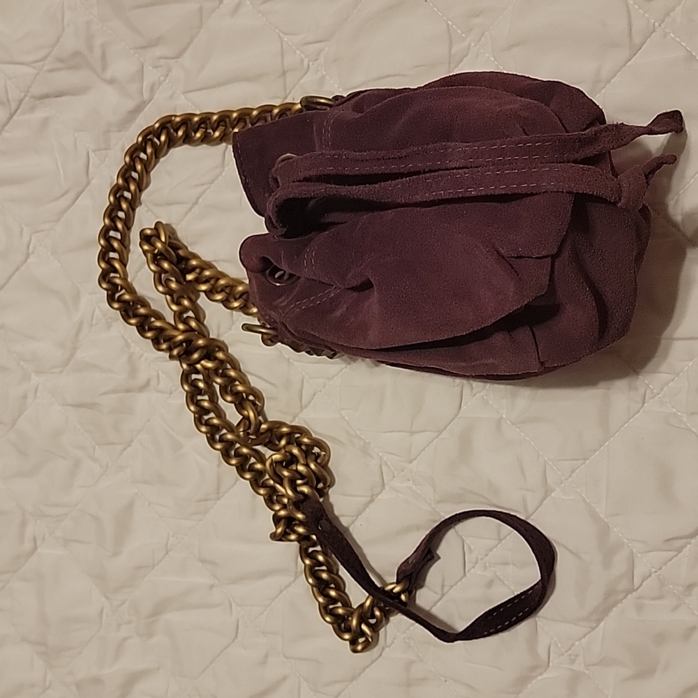 Tylie Mailbu Clinch Sac Brass Chain
